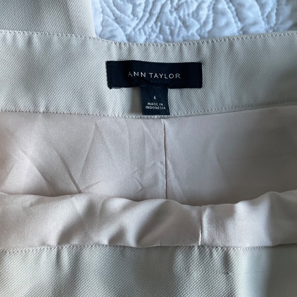 Anne Taylor The Side Zip Trouser in Cream Women’s Size 6 - Picture 10 of 13